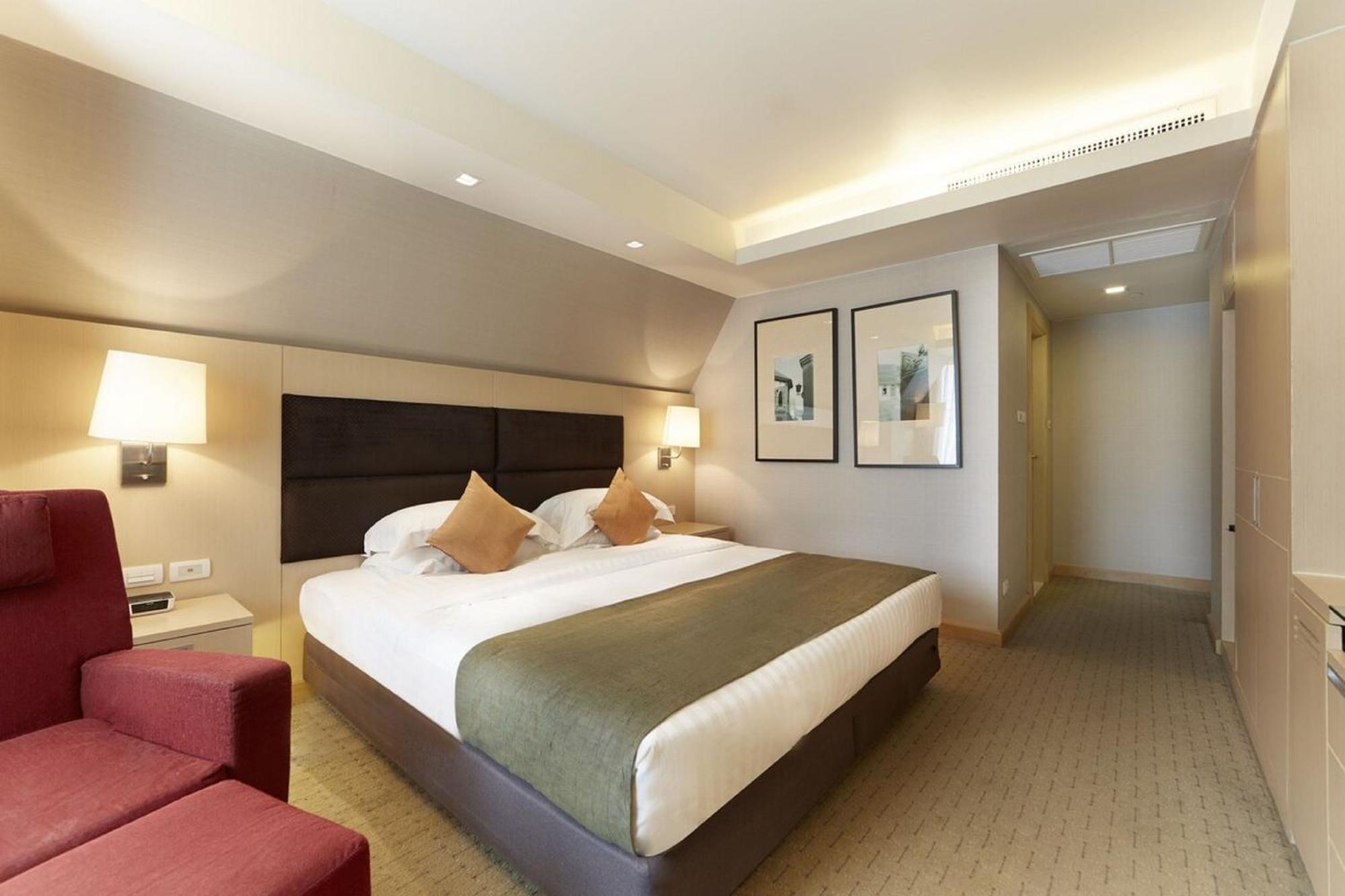 Khách sạn Sora & Sukhumvit Bangkok