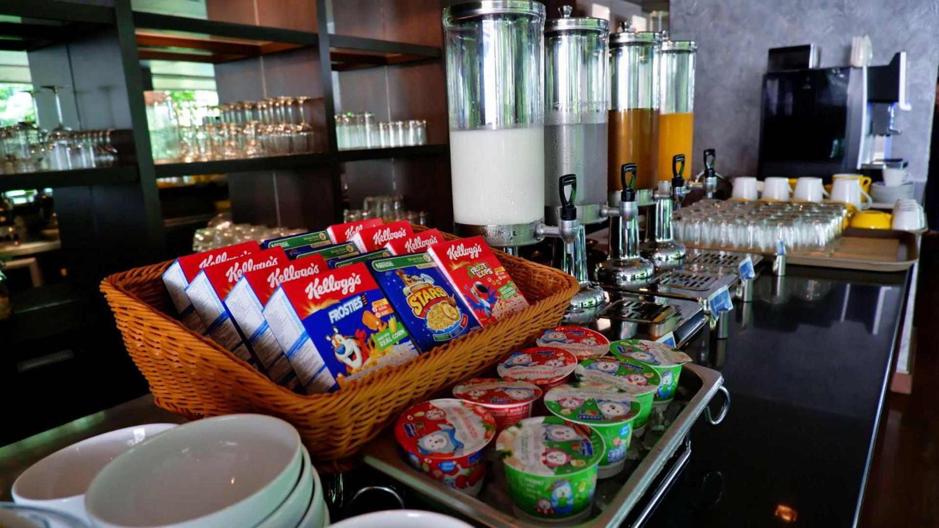 Khách sạn Sora & Sukhumvit 4*